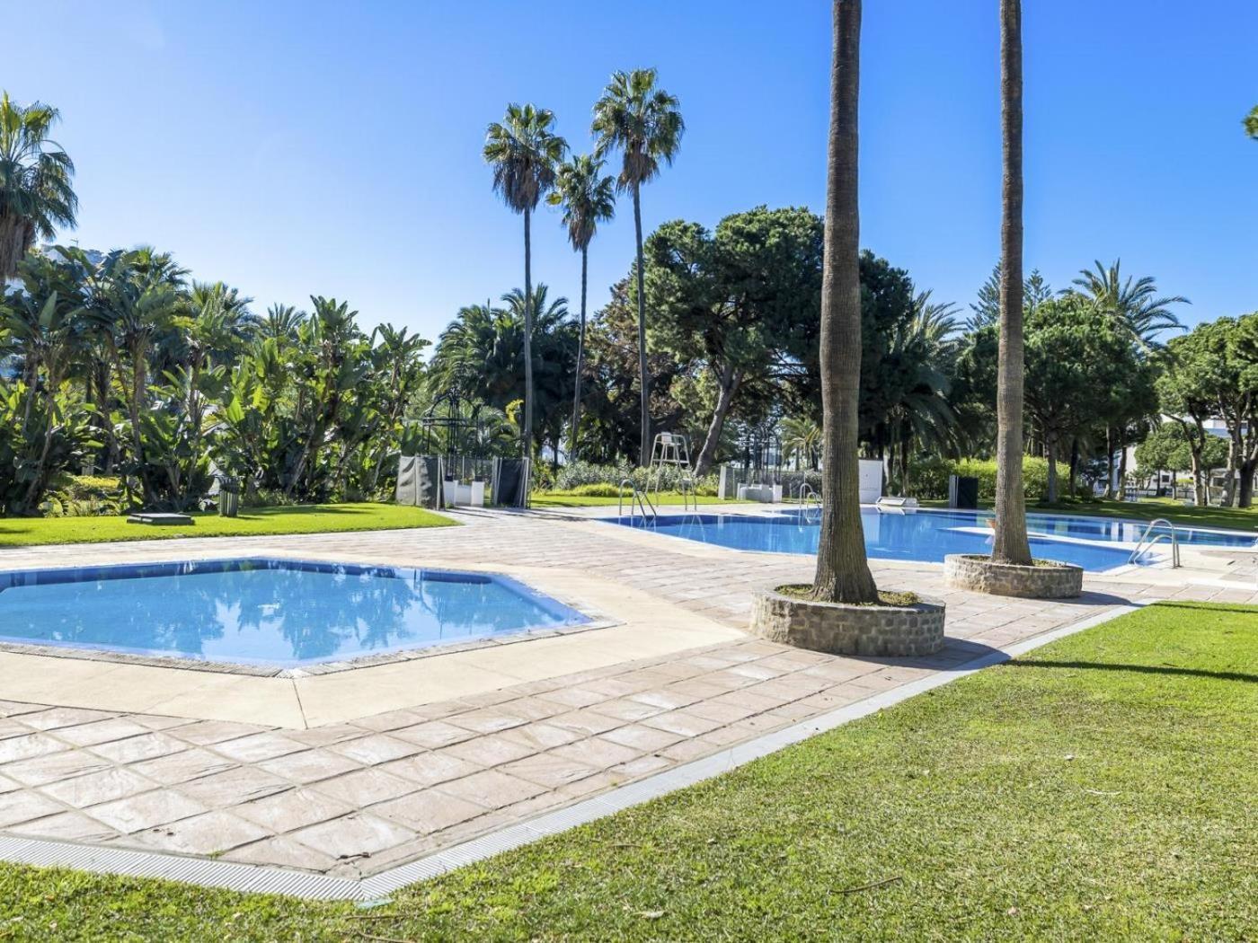 Apartamento De 2 Dormitorios En Playas Del Duque Μαρμπέλλα Εξωτερικό φωτογραφία